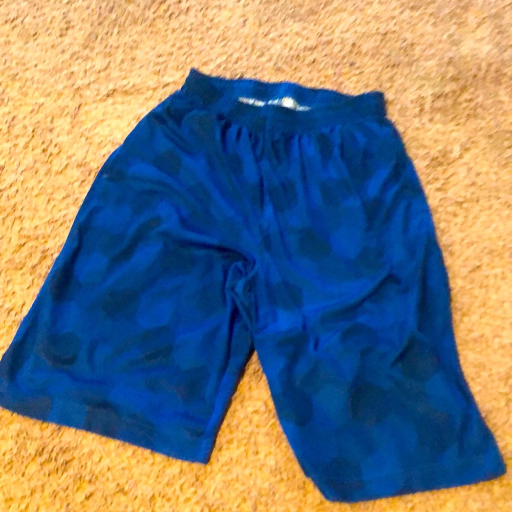 Kids XL- mens medium. Very adjustable, athletic workout shorts